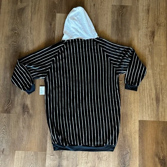 Disney The Nightmare Before Christmas Jack Skellington Women’s Lounger Hoodie - Picture 7 of 7